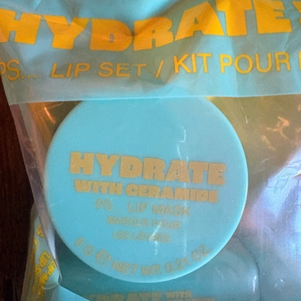 🌺 5/25🌺 Hydrate Lip Kit